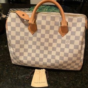 SOLD ❤️❤️❤️❤️Today sale! Authentic Louis Vuitton
